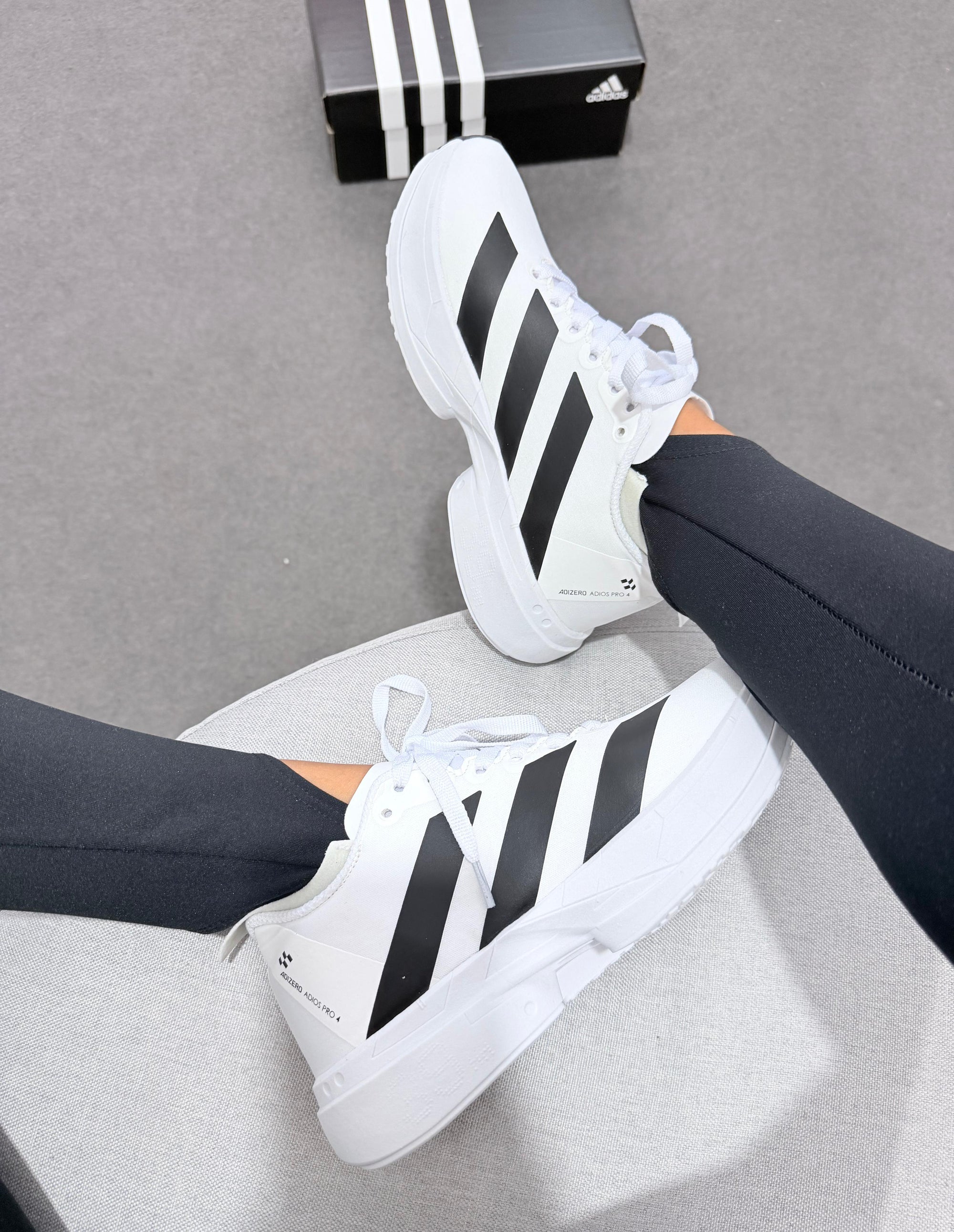 Tênis Adidas PRO 4 | Premium